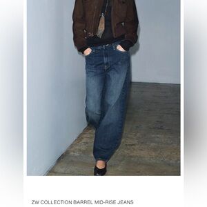 ZARA ZW Curved Barrel Mid-Rise Jeans - NWT